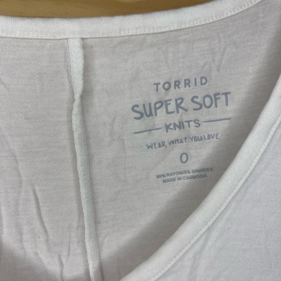 Torrid Super Soft White & Black Ombre Tunic Tank - Picture 2 of 4